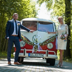 Garantiert unvergessliche Fotoaufnahmen mit dem Vintage Weddingcar